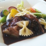 メゾン ドゥ アッシュ - 皮つき豚肉のカシス煮込み