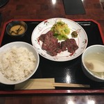 Sendai Hemmi - サービス牛たん定食