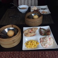 豊華楼 - 前菜コーナーからです。