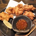 Jalan jalan - 若鶏の唐揚げ（680円）