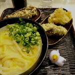 うどん 丸香 - 釜玉＋かしわ天＋ちくわ天