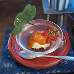 比良山荘 - 柿のジェラート、熊の大好きな山葡萄を添えて...