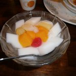 中華家庭料理 雲海 - 杏仁豆腐　263円