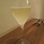 クレメンティア - まずはスパークリングワインで乾杯！