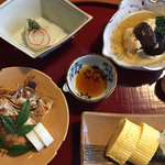 Ootani Sansou - 朝食（和食）干物、卵焼き、煮物、イカ刺し