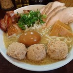 らーめん 五ノ神精肉店 - 肉の日限定/らーめん煙鶏スペシャル