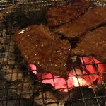 花田流焼肉 炭家 - たぶん味噌タレ