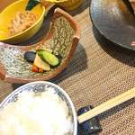 四季 武むら - ご飯、タラコン、漬物