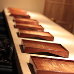 富小路 やま岸 - 店内カウンター席