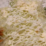 にし邑 - スタートからフレンチドレッシングだが、最後にマヨネーズも試してみる。