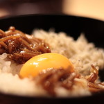 富小路 やま岸 - お供三種乗せ＋生卵「明太子、ナメコ、じゃこ」