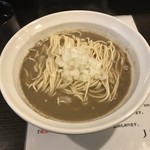 丿貫 - 極濃焙煎ママカリ鬼煮干そば。
      税込800円。
      美味し。