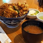 添え物丼（かき揚げ、穴子）