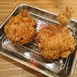 骨付鳥、からあげ、焼鳥 がブリチキン。 - からあげ・骨なしもも