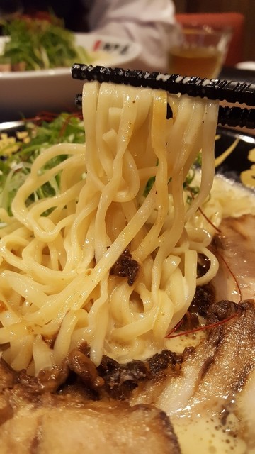 閉店 神戸牛しぼりらーめん 生粋 コウベギュウシボリラーメン キッスイ 西宮北口 ラーメン 食べログ