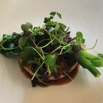 マダム・トキ - 私のメインディッシュ　小海老を詰めた新潟県越ノ鶏のバロティーヌ エストラゴンの香るジュで