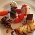 マダム・トキ - ５種類のデザート盛り合わせ