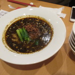 雲丹 - 黒い担々麵