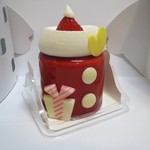 マールブランシュ - ミルキーストロベリー・サンタ