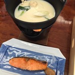 神の宮温泉 かわら亭 - 豆乳鍋と塩鮭