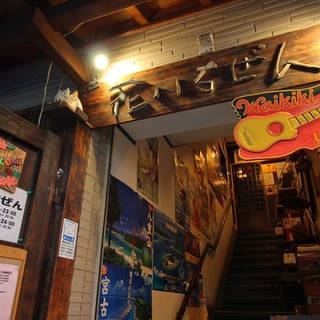 ライブ・三線同好会・ウクレレ教室で沖縄さながらの体験を♪