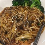 JUMBO SEAFOOD - えのきだけと椎茸のあんかけ