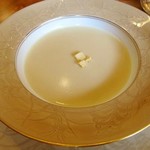 プティレストラン グーテ - ごぼうのスープ