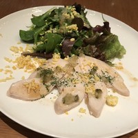 グランド キッチン - 鶏胸肉のスチームとミックスリーフサラダ／ラヴィゴットソース（エクスプレスランチ）