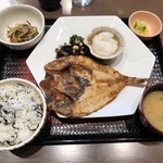 大戸屋 ごはん処 - 