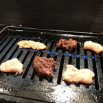 京極堂 - ホルモンも焼いて