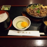荒井屋 万國橋店 - 平日ランチ：牛鍋定食 1400円