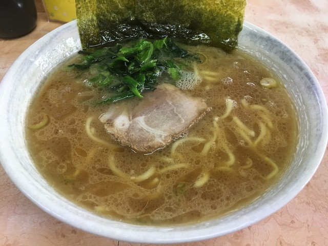 丁寧な仕事による完成度の高い美味しい家系ラーメン By U0monban