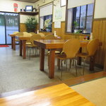 叶屋 - 店内は、清潔感が在りますねぇ