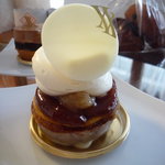 スイーツガーデン ユウジアジキ - イヴェール（550円）♪キャラメリゼした紅玉りんごはとろっとろ！タルトのさくさく感とあいまって絶妙の食感と味わい★（2011/5）