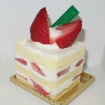 パレスベーカリー - ・「苺のショートケーキ(\432)」