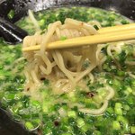 ばってんラーメン  - あか丸 とんこつラーメン 麺