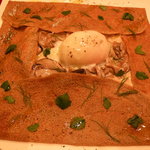 ルカデリオーガニック　タパス＆ワイン - オーガニックきのこと温泉卵&ハーブのガレット