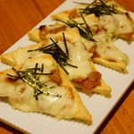 mammacafe151A - 油揚げ肉味噌ピザ（夜メニュー）