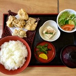 阿蘇　丸福 - から揚げ定食(骨なし)/800円のごはん大盛り(+50円)
