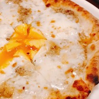 ピッツェリア ダ チーボ コレド日本橋店 - トリュフのピッツァ とろり〜〜ん！たまらんのだ‼︎