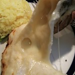 グルガオン - クルチャの中にはチーズがたっぷり～♪