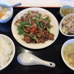 Karin - 鶏肉とニンニクの芽の炒めセット（¥950）