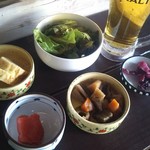 定食につく小鉢＋生ビール