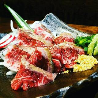 特選牛ハラミ炙り刺しがおすすめです！
