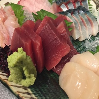 毎日築地から仕入れる新鮮鮮魚！