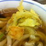 はんなりや - かき揚げうどん（かき揚げinうどん）