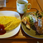 BuBu - オムライスと鶏の唐揚げ　990円