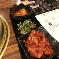 一頭買焼肉 玄 浅草本店 - キムチの盛り合わせ