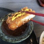 とんかつ さら - 辛子をオンして食うけん