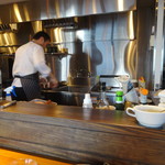 レ ファーブル ボンジュール - 厨房